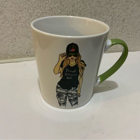 Proud Military Wife Coffee Mug Cup Ceramic 4.5" Tall White Green Handle Large - Picture 3 of 6